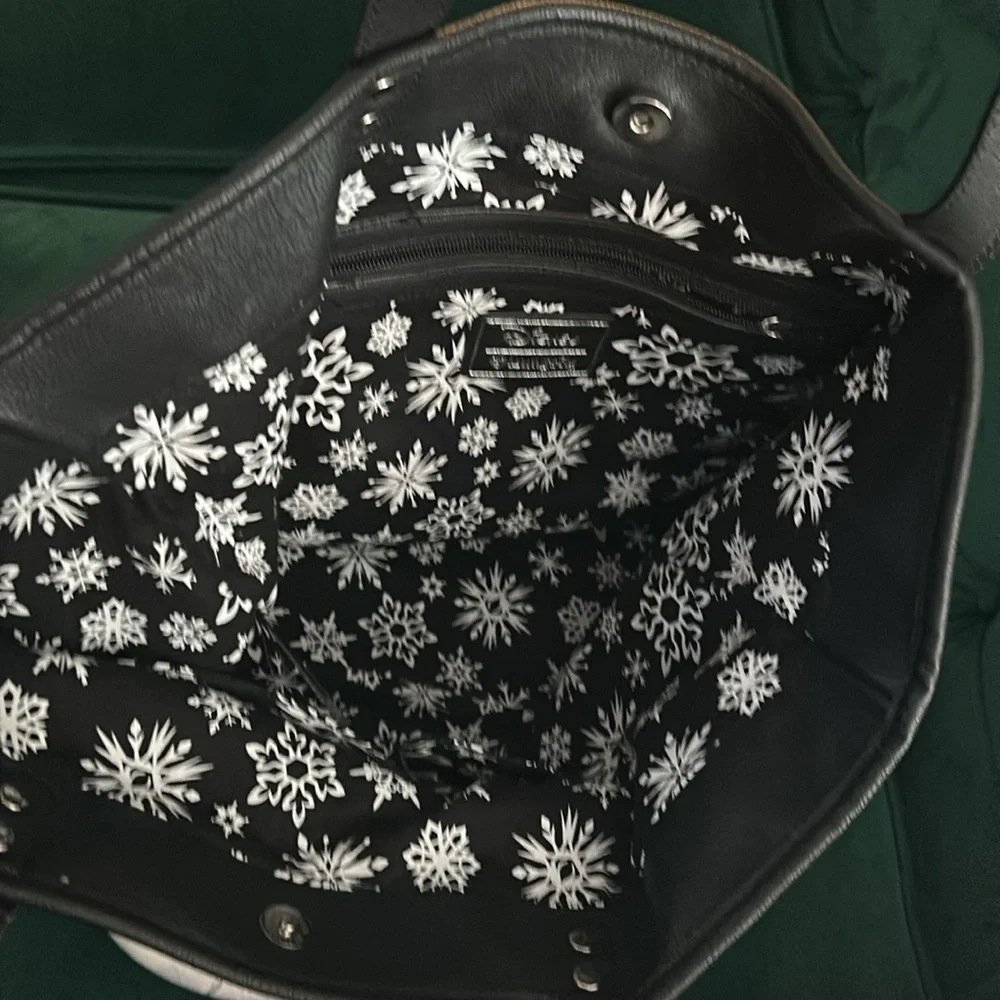 Loungefly Disney Frozen Elsa Tote - Picture 11 of 12